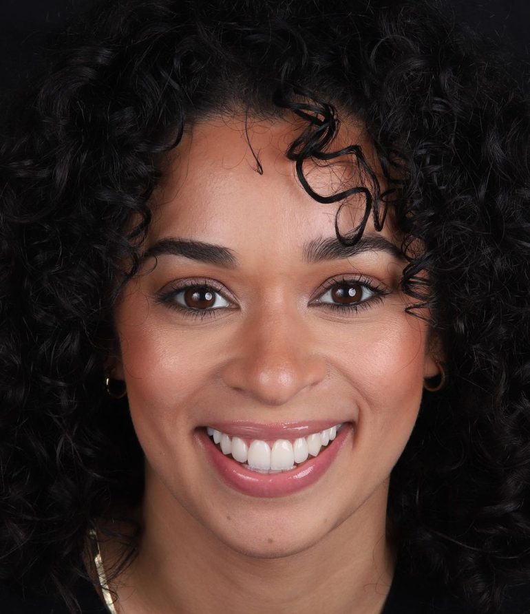 Best Dental Clinic for Veneers in Dubai - Oval Clinic